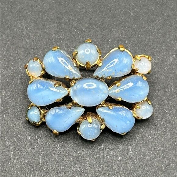 Elegant VTG Czech Blue Glass and Gold Brooch - Picture 1 of 7